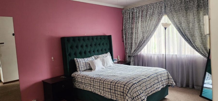 To Let 5 Bedroom Property for Rent in Roodia Free State